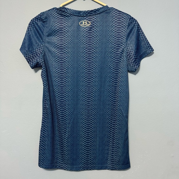 Blue medium under armour loose v-neck tee - Picture 2 of 3
